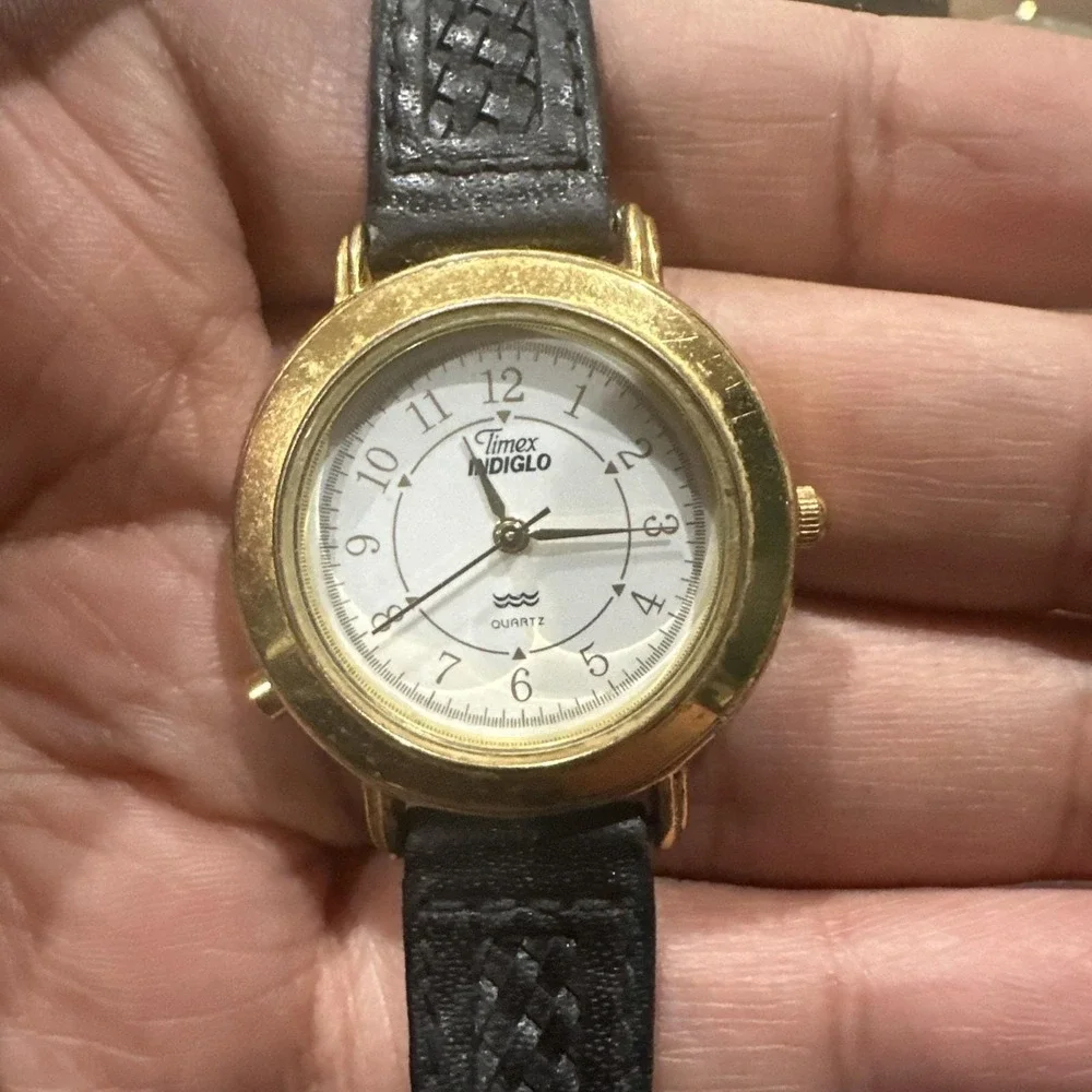 Working Timex Indiglo Watch Unisex 32mm Gold Tone Black Leather 1995 Vintage